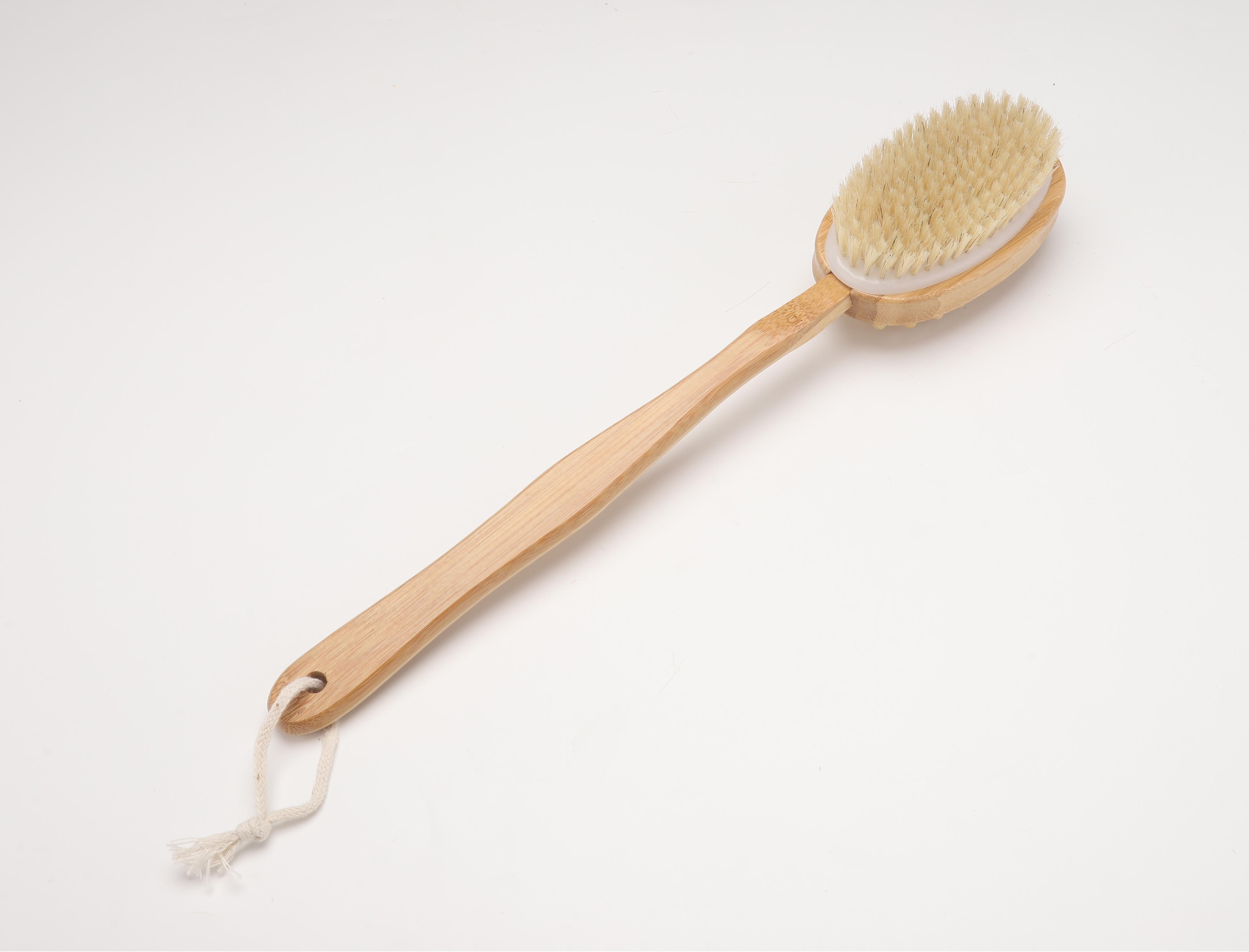 Do body brushes need to be cleaned?