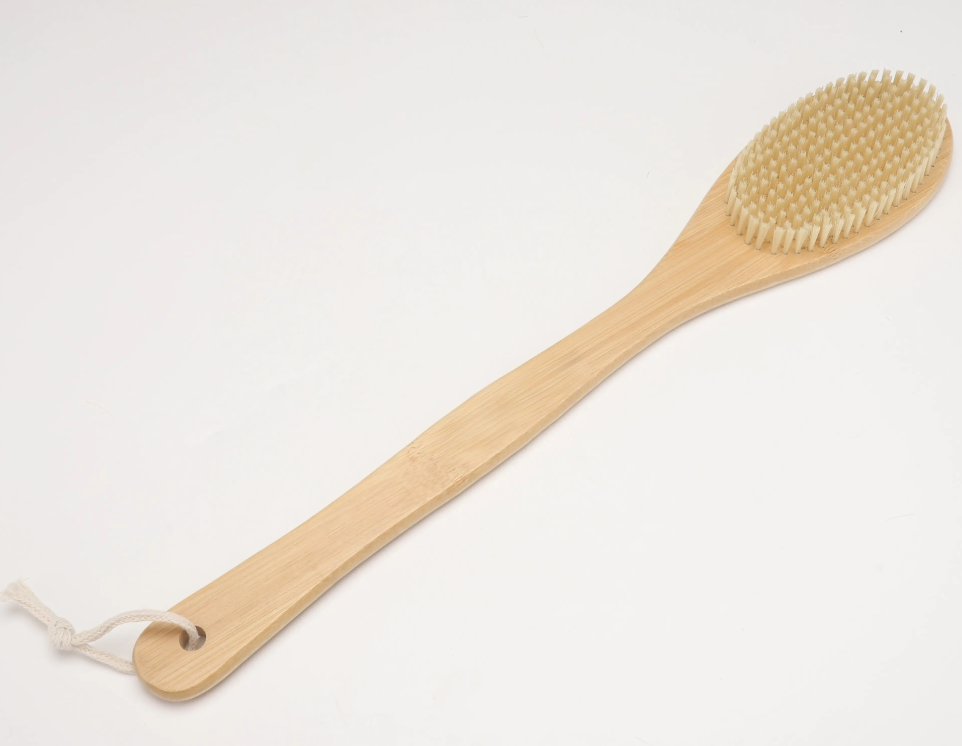 A great back cleanser! How to completely eliminate breakouts with a long-handled wooden bath brush?