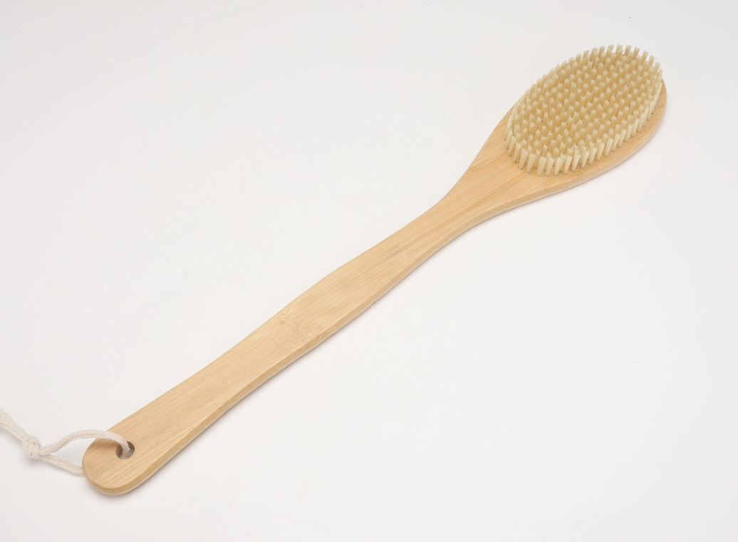 How to Use a Wooden Bath Brush Properly？