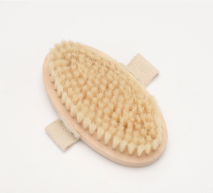 5 Ways to Improve Skin Health by 40% Using a Handheld Bath Brush