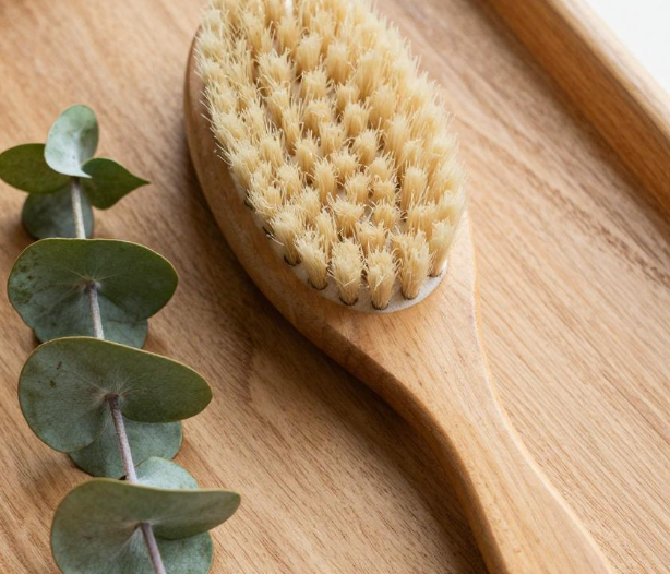 How to Clean a Body Brush: Proper Steps, Frequency, and Maintenance Tips